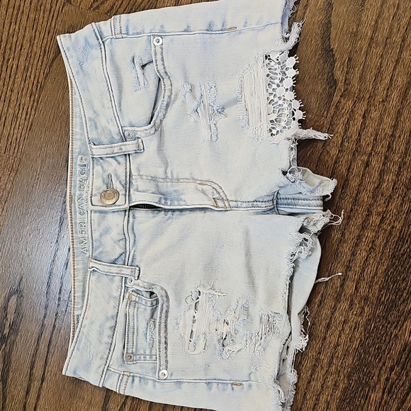 American Eagle Outfitters Light Wash Distressed Jean Shorts - Picture 1 of 12